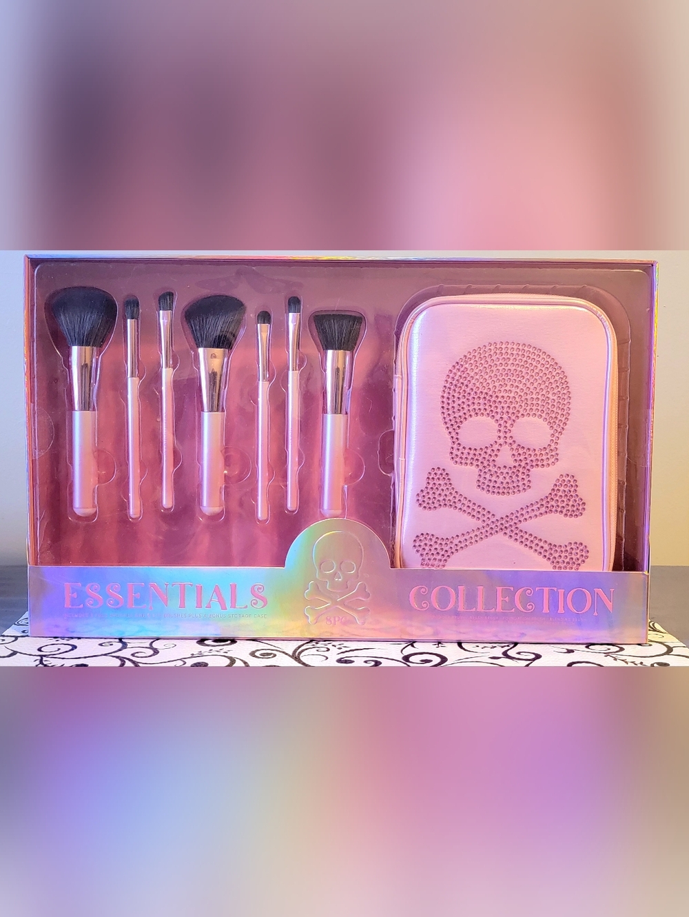 NEW! Pink Rhinestone Skull  Cosmetic case Brush Set Makeup Travel